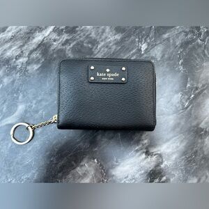 Kate Spade Wallet Zip Around Small Ring Keychain Black (4.5in x 3.5in)